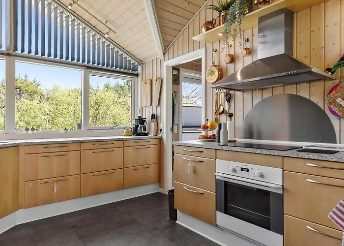 Tv1663-albaek-solbaervej-7